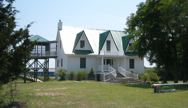 Epiphany-Deep Hole Creek-Chincoteague - Deep Water Dock! 2 King 4 Twin 5 Bath in Chincoteague