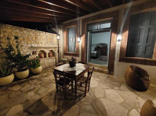 Evanthia's Stone House in Koilani