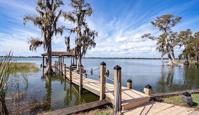 Expansive Lakeside Living at this Sunset Haven Gem in Winter Haven