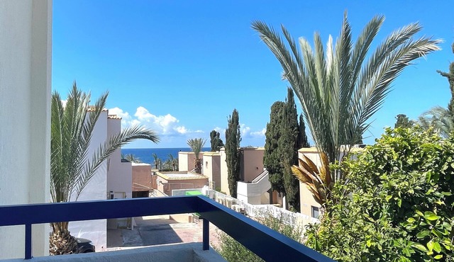 Family Design Villa & Play Garden near Sea, 3 BR, Sea Views in Chlorakas