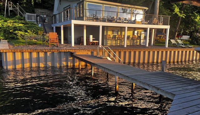 Family/Dog Friendly cottage on Seneca Lake @ Long Point Beach with awesome views in Penn Yan
