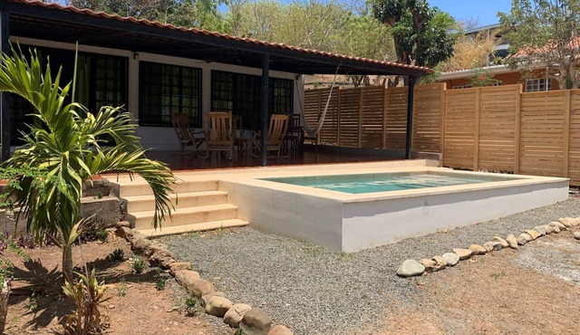 Family friendly surfers paradise with private pool, close to beach, Wi-fi, A/C in San juan Del sur