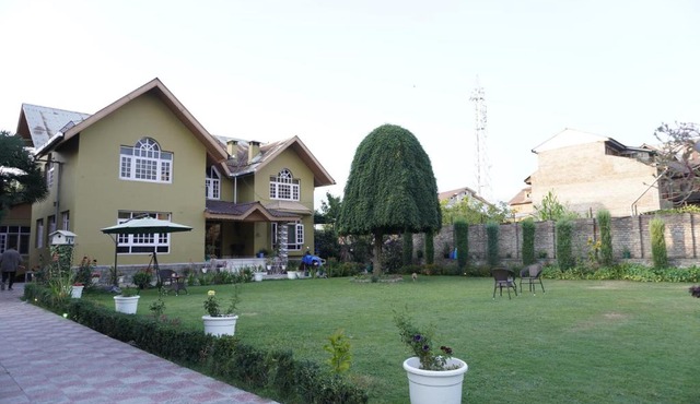 Farsal Villa in Srinagar