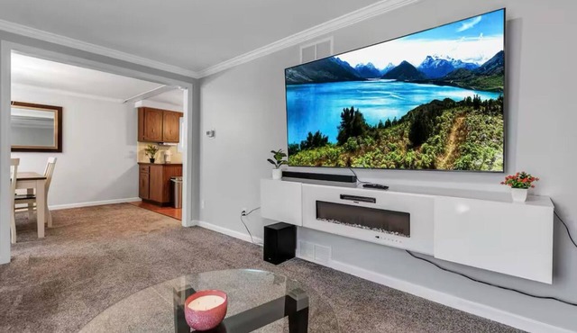 FUN, FAMILY, POOL, GAMING ROOM, FIREPIT Super close to everything! Pets friendly in Rochester