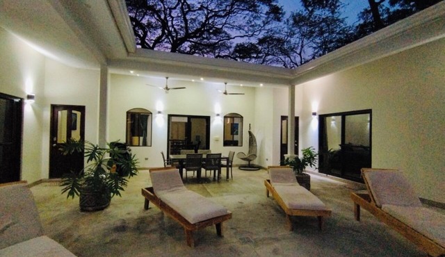 Hacienda Iguana Amazing 4 brm 5 bth private house w/pool in Tola