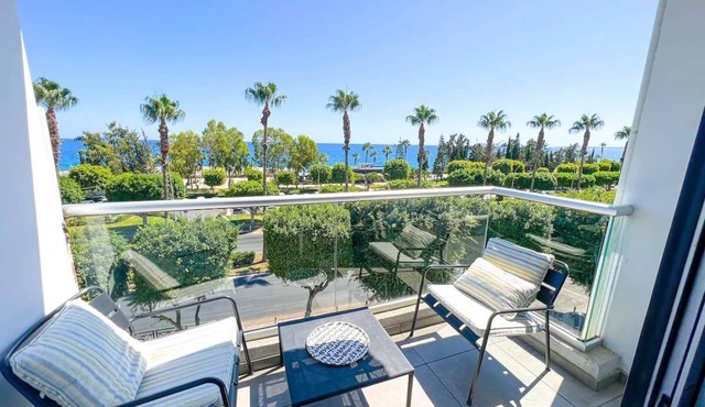 Hawaii Royal Sea View Apartment - 2bed, 2 bathroom