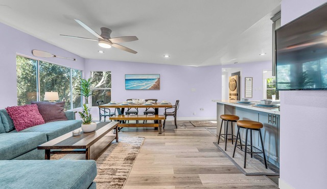 Hidden Hilltop Manor, Chic 3BD w/Outdoor Oasis and parking, Centrally located in San Diego