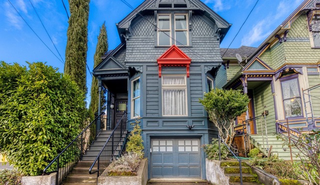 Historic Garden Retreat in Portland