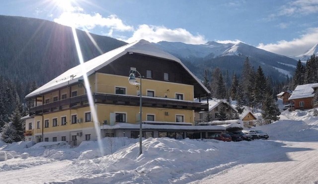 Holiday home in the Alps with sauna and balcony in Hohentauern