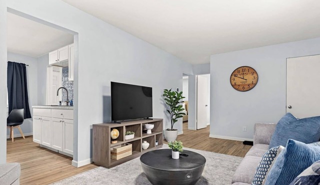 Home Suite Home: E-Minutes to Downtown & P Heights in Peoria