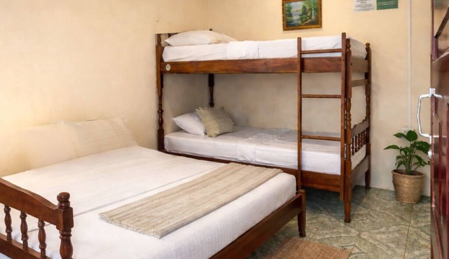 Hostal los Chamos - Hostel in San Juan del Sur