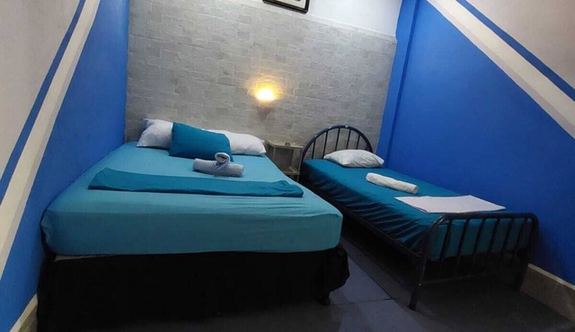 Hostal Ruinas de San Sebastian - Hostel in León