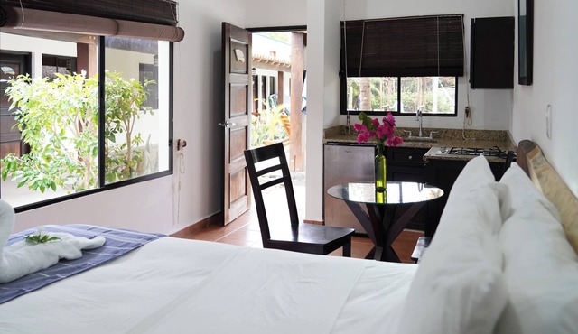 Hotel Ingigante Poolside Room in El Gigante