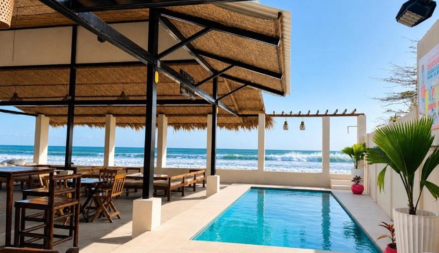 Hotel Yaltas Inn in Tola