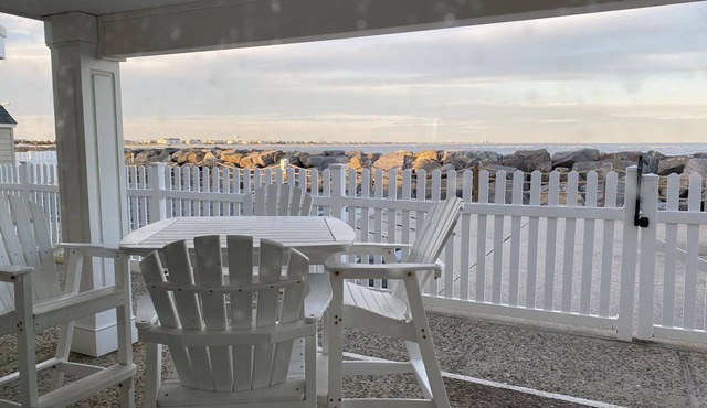 Immaculate Oceanfront Condo in Avalon