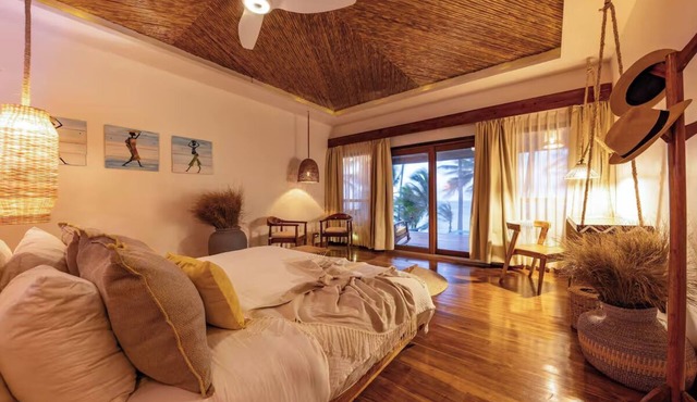 Island Hideaway Perfect for Nature-Loving Travelers, Onsite pool, Beach Access in Little Corn Island