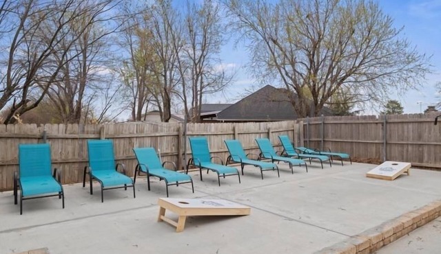 Just Like Home #12: Norman Private Resort - pool, hot tub, pickle ball & more in Norman