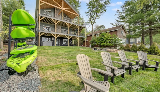 Lake Front Livin by PMR, 8BR Lakefront, Private Beach & Dock, Sleeps 26 in Lake Harmony
