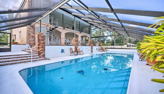 Lanai & Pool: Elegant Villa in Winter Haven! in Winter Haven