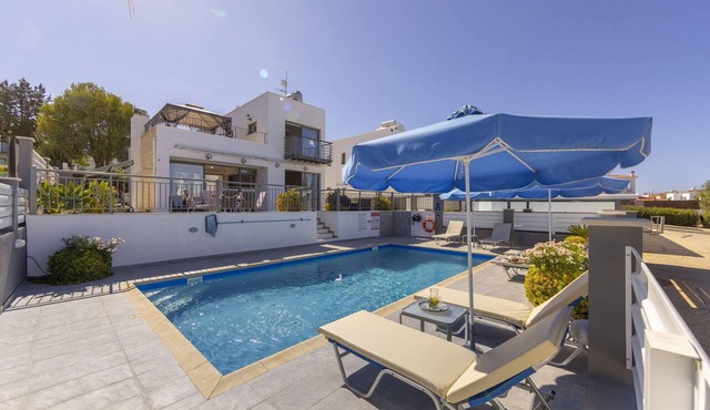 Lenias Sea View in Neo Chorio