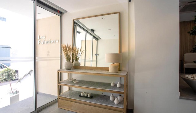 Les Palmiers Beach Boutique Hotel & Luxury Apartments in Larnaca