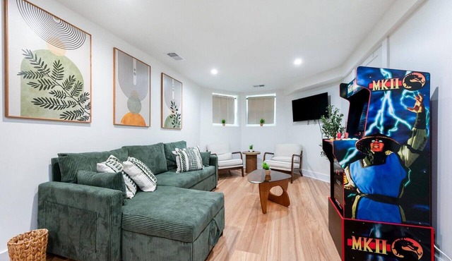 Logan Square Boho Getaway - Sleeps 6 - Remodeled in Chicago