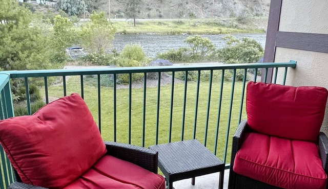 Lovely 3-bedroom Condo in the heart of Okanagan Falls in Okanagan Falls