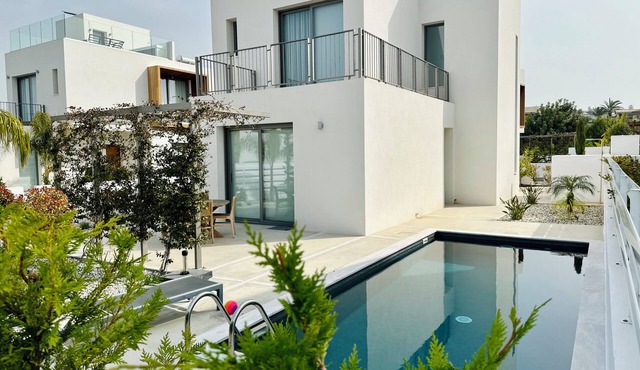 Luxury 4 bdr Villa Nerida in Chlorakas