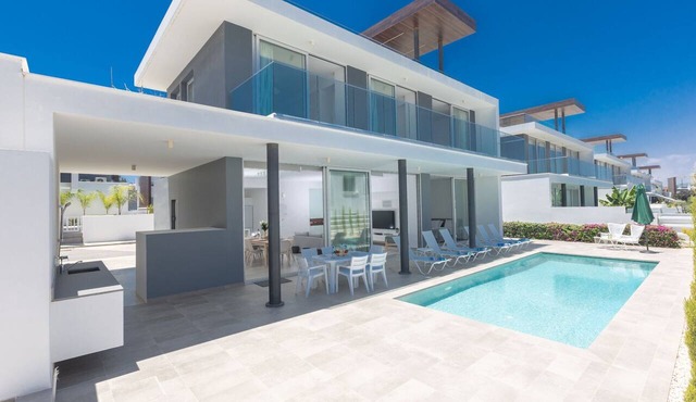 Luxury 5 Star Cottage – Prime Protaras 1047 in Famagusta