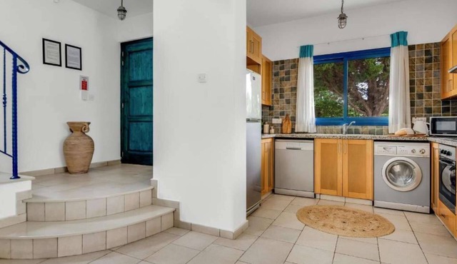 Luxury 5 Star Villa for Rent, Paphos Villa 1460 in Paphos