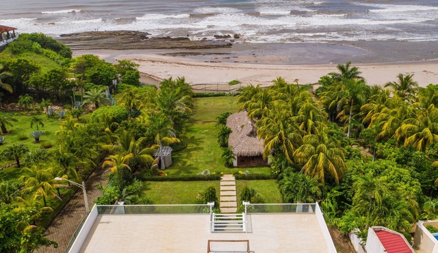Luxury Beachfront Villa, Pool, Staff, 7 Bedrooms! in Pochomil