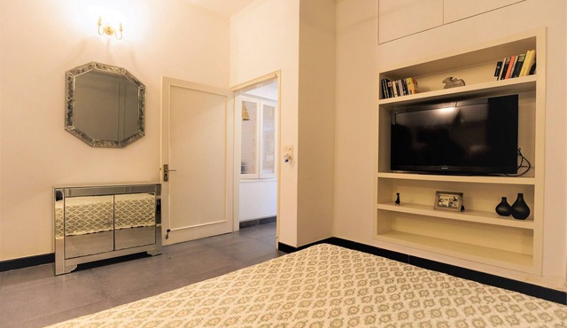 Luxury, comfortable and peaceful with free parking in south delhi