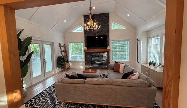 Luxury Mountain Retreat in Squamish in Squamish