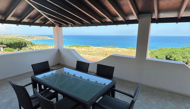Luxury Sea-View Villa w/Private Pool & Stunning Sunsets
