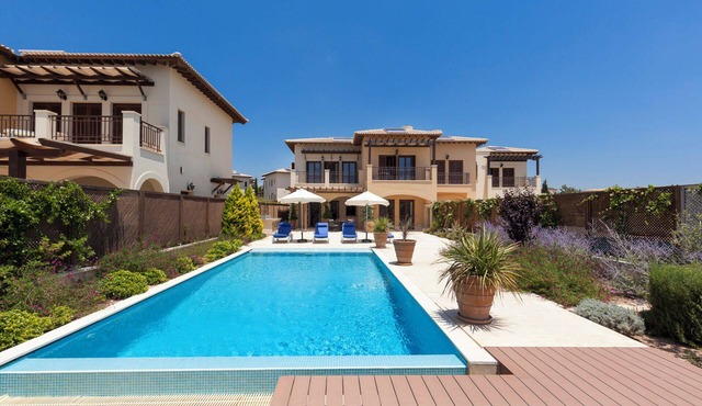Luxury Villa Retreat with Unmatched Elegance and Serenity