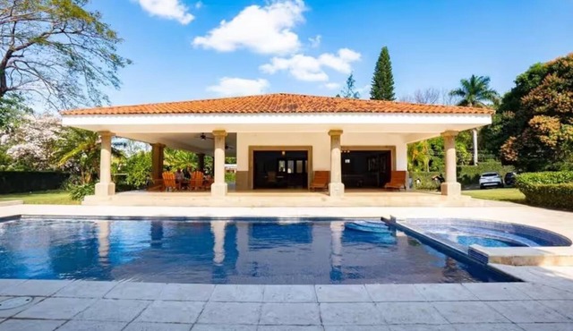 Mansion Camino a la Playa, Alojamiento Entero in Managua