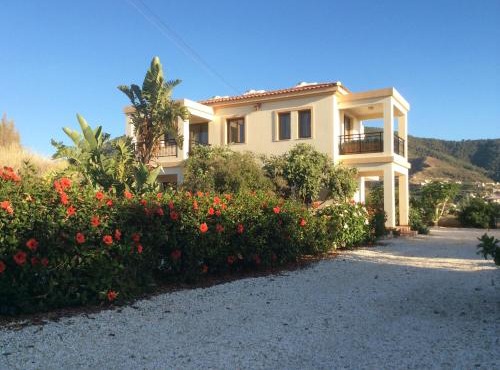 Maritsa's Roses Apartments