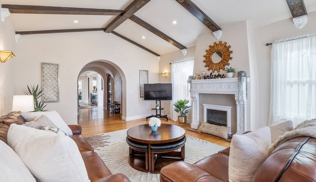 Mediterranean Charm Nr Beach/Shopping/EZ Parking in San Francisco
