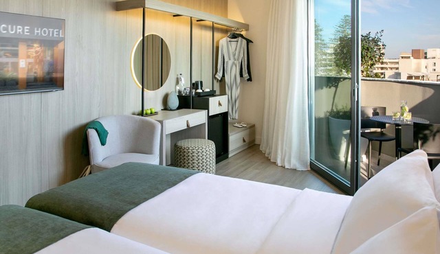 Mercure Larnaca Finikoudes Beach in Larnaca