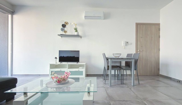Modern 1BR Apartment in Strovolos Nicosia in Strovolos
