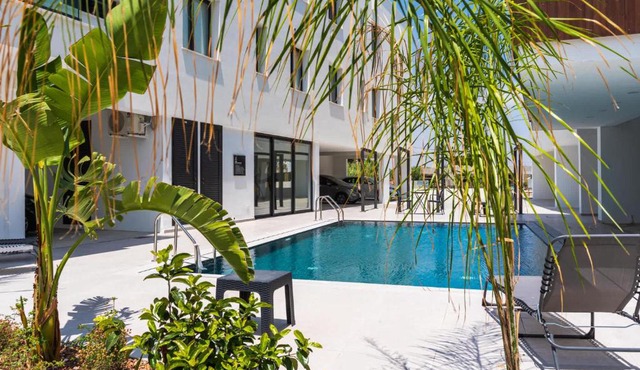 Modern 1BR with Balcony & Free Parking Livadia in Livadhia
