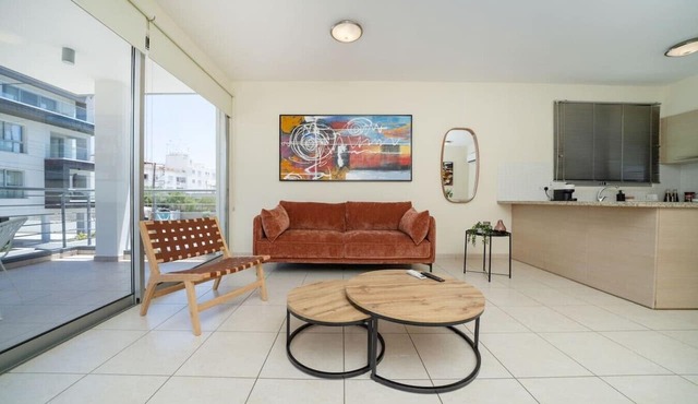 Modern 2 bedroom flat