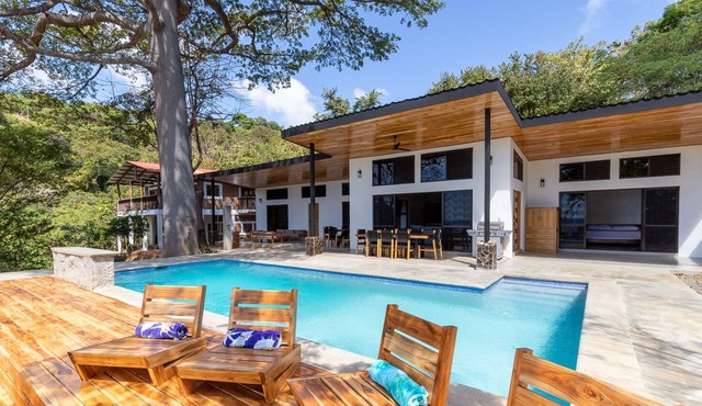 Modern Jungle Retreat - Great Surf, AC, Hot Water in San Juan del Sur