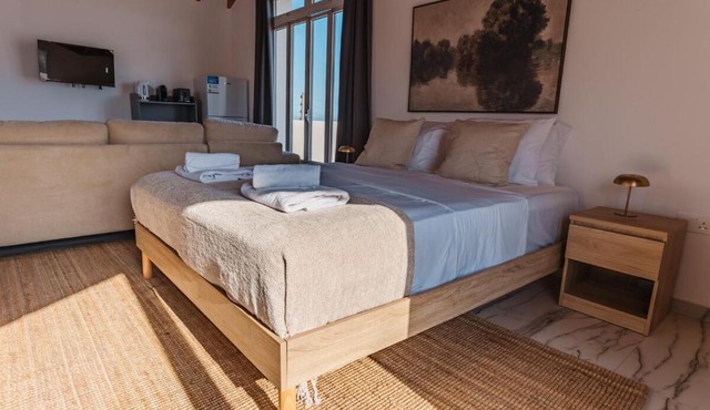 Modern Studio Loft in Central Larnaca with WiFi