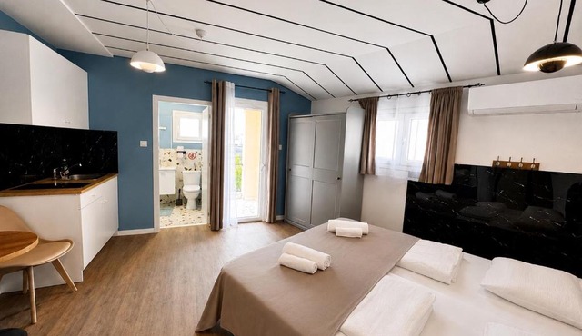 Modern Studio Nr12 private Kitchenette, Bathroom, Balcony in Limassol