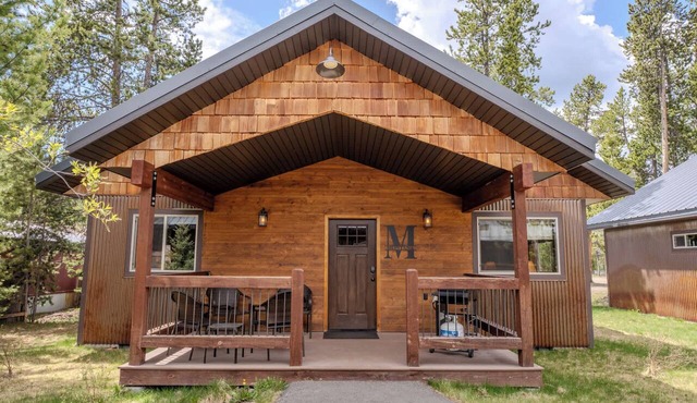 Montana Cabin in West Yellowstone