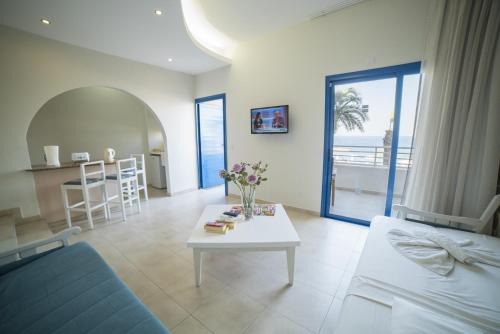 MyroAndrou Beach Hotel Apartments in Protaras