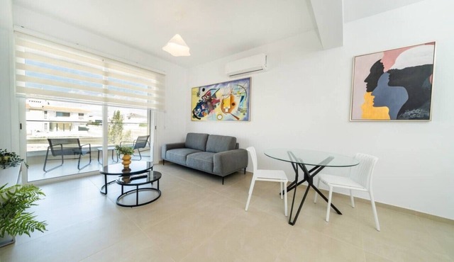 New 1 bedroom flat next to University in Aglantzia