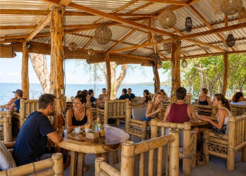 New Amigos - Beachclub & Hostel in Santa Cruz