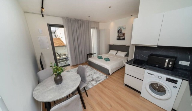 New Centre Studio with Balcony